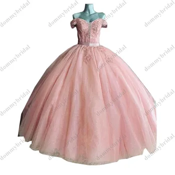Roztomilý Blush Pink ramena Bling Sequined Tylu Quinceanera Šaty s Rukávmi Čipky Nášivka Korzet Večerné Šaty